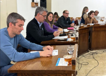 HCD: Continúa la polémica por el traslado de la basura y hubo fuertes cruces en el recinto