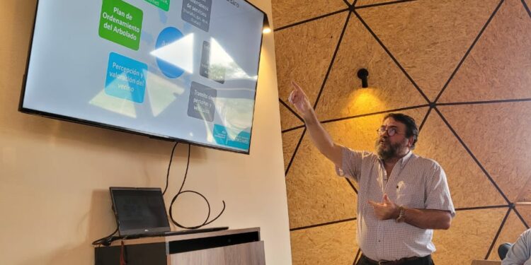 Tornquist fue sede de una capacitación sobre criterios de manejo y poda en bosques urbanos