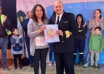 El Jardín 905 recibió la visita de sus padrinos en una fecha muy especial