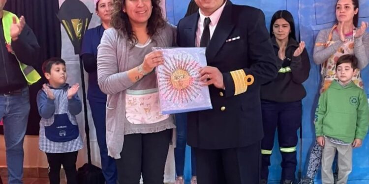 El Jardín 905 recibió la visita de sus padrinos en una fecha muy especial