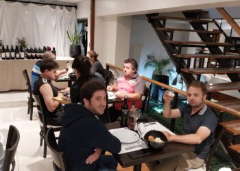 Inauguró su parrilla In Time Restó