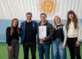 Estefanía Bordoni y el ministro Carlos Bianco entregaron escrituras y notebooks en Tornquist